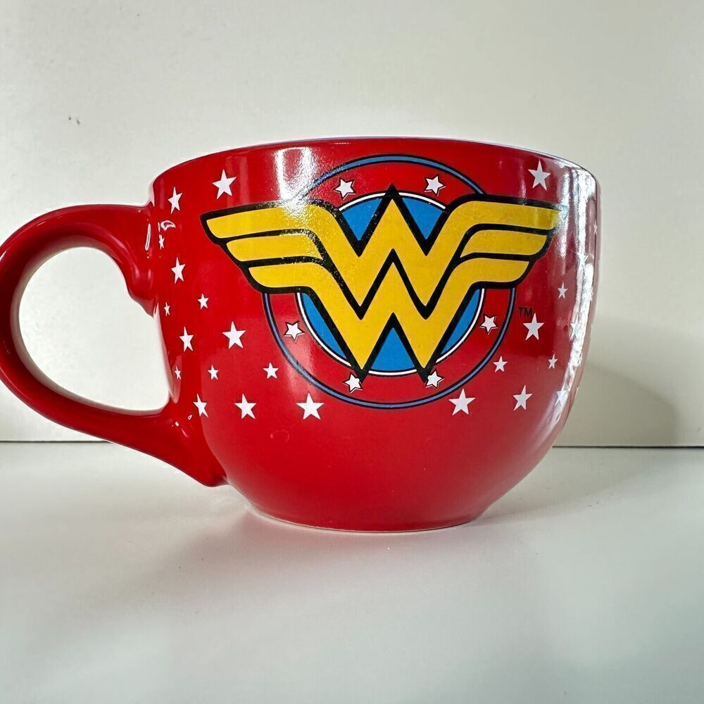 DC Comics Wonder Woman 24 Oz Ceramic Coffee Tea Mug  Soup Bowl Large Collectible
